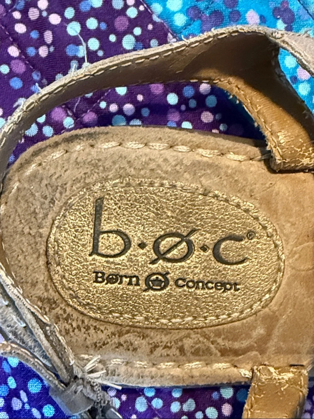 b•ø•c Born Concept Floral thong leather sandal size 9, tan beige